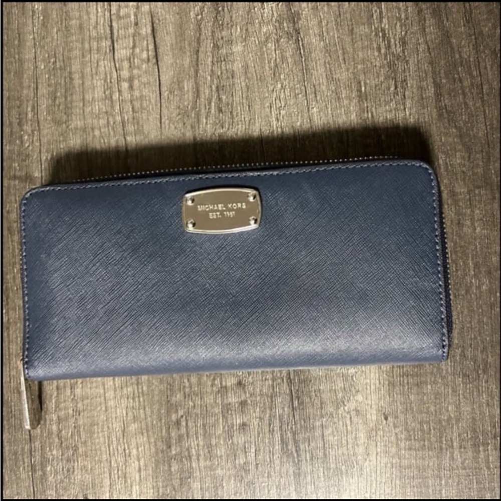Michael Kors Continental Wallet